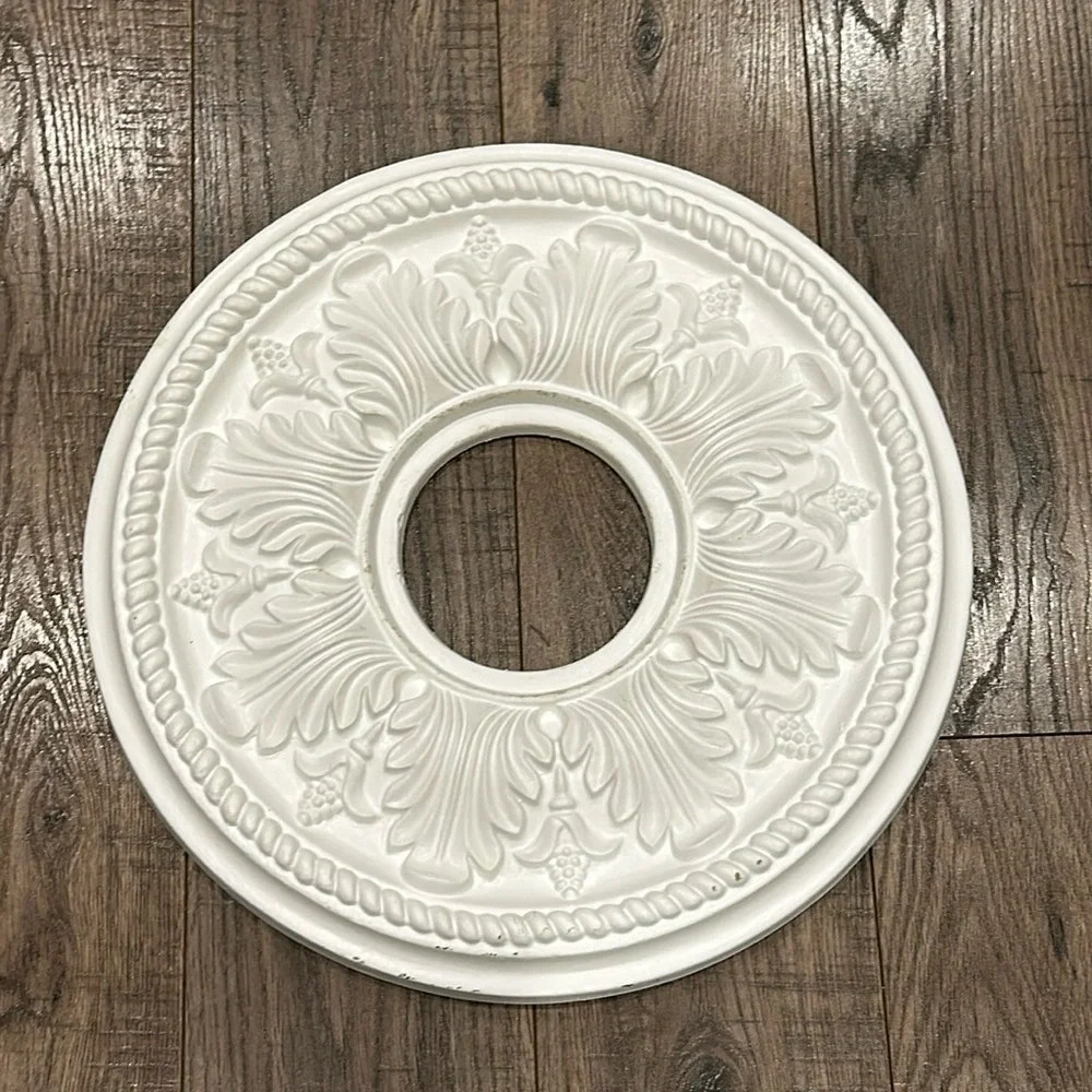 Decorative Medallion - Picture 2 of 4